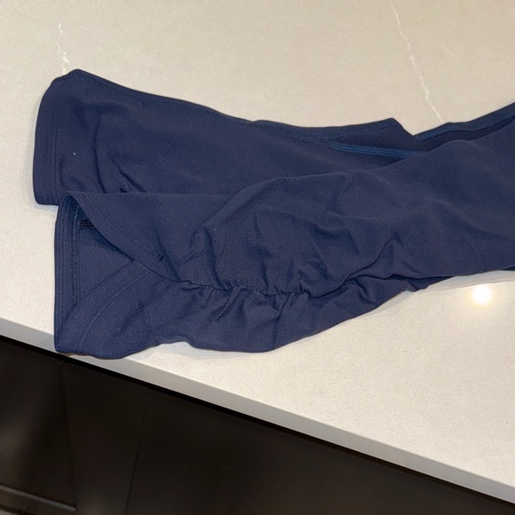 Lululemon Navy High-Waisted Leggings - Picture 3 of 4